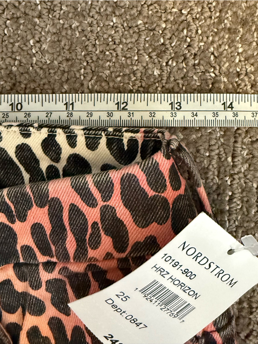 NEW Mother High Waisted Looker Fray Jeans In Radioactive Paws Animal Print 25 - Picture 10 of 13